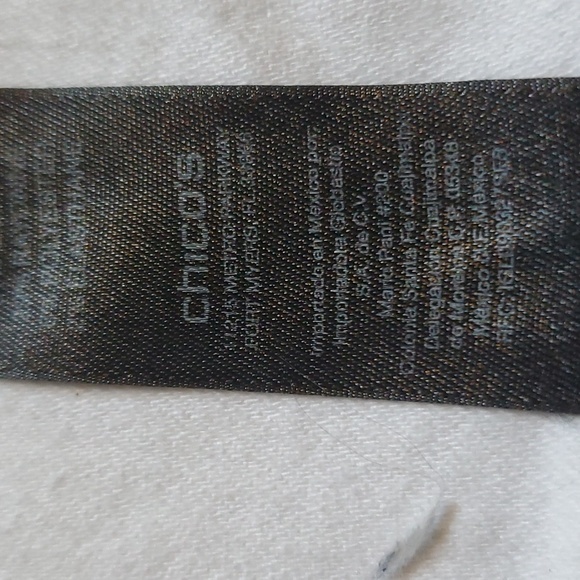 Chico's The So Slimming‎ Girlfriend Crop 1.5 in white. - Picture 9 of 11